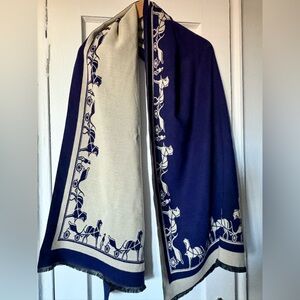 Reversible Wrap/Shawl in Dark Blue/Light Taupe new without labels